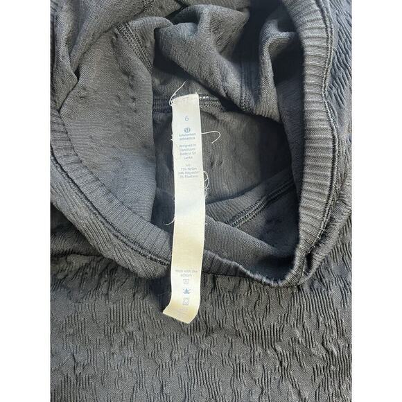 Lululemon Black long sleeve long length hooded Active Work Out top size 6 - Picture 3 of 5